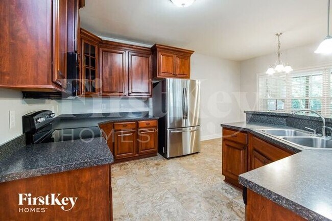 Foto del edificio - 286 Winding Oak Way