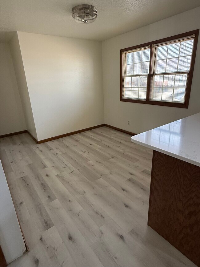 Foto del edificio - 111 W Golf Ave