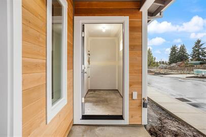 Foto del edificio - Built in 2023 3 bedroom Duplex