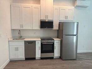 Building Photo - 455 W Holmes Ave