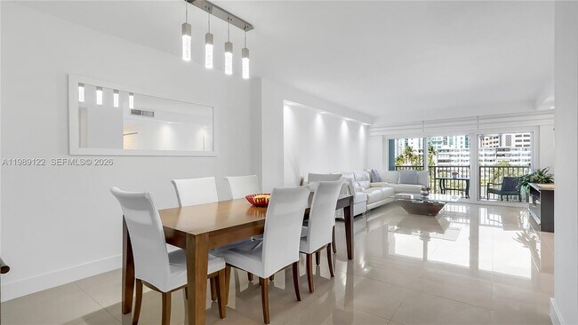 Foto del edificio - 300 Bayview Dr