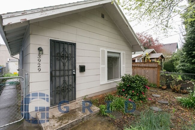 Building Photo - 3929 N Albina Ave