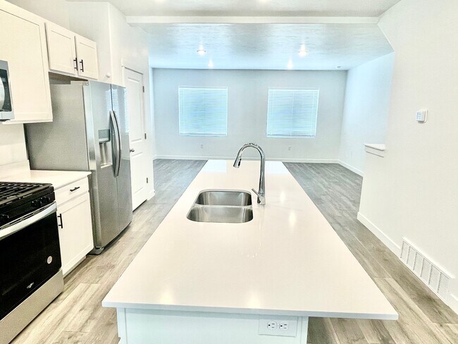 Foto del edificio - 3917 N Cougar Ln