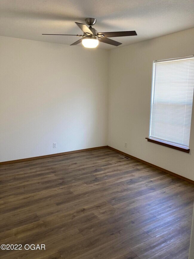 Building Photo - 2674 S Meadow Ln
