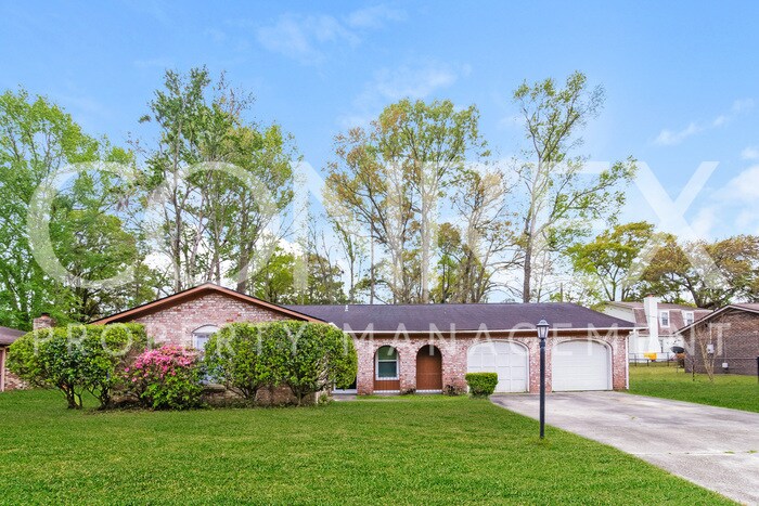 Primary Photo - Recently Renovated 3 Bedroom Home in Charl...