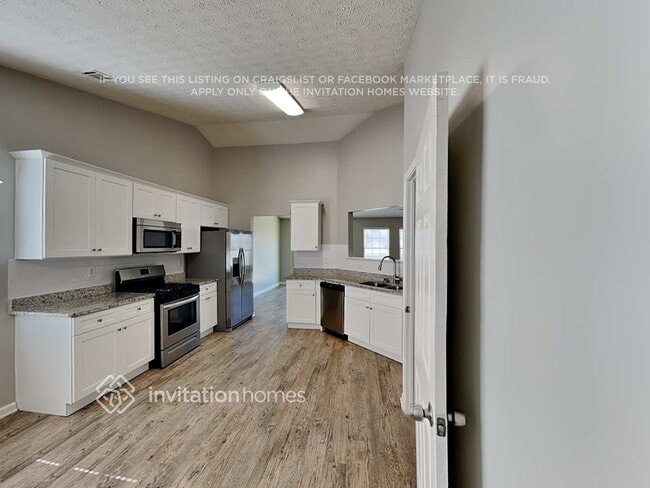 Building Photo - 1720 Courtyard Ln