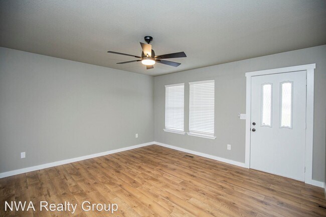 Building Photo - 2 br, 2 bath House - 2986 N. Woods Lane