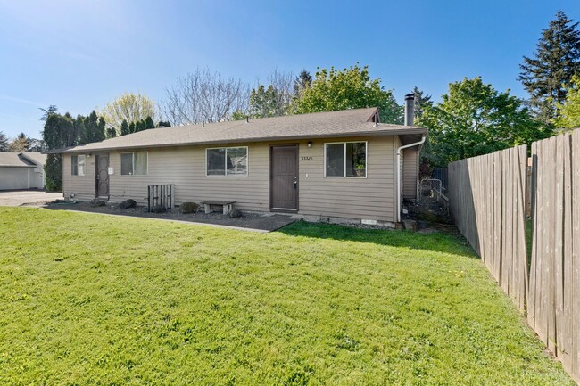 Foto del edificio - 13330-13330 E Burnside St