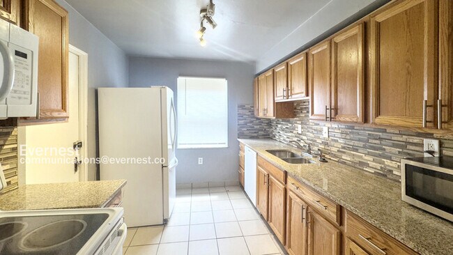 Foto del edificio - 17329 Kentucky St