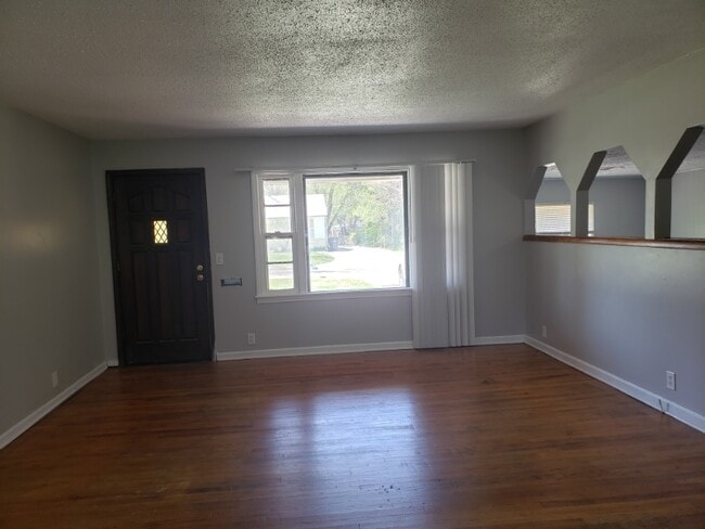 Building Photo - 2356 N Prince St