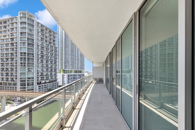 Foto del edificio - 92 SW 3rd St
