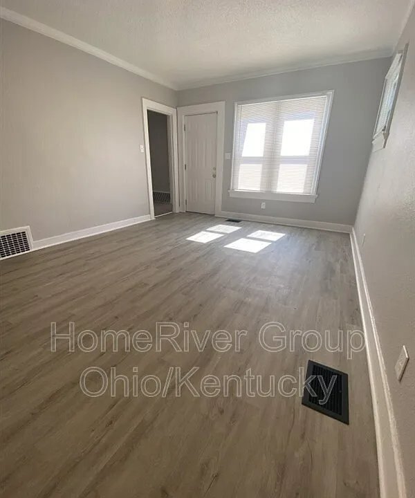Foto del edificio - 109 Ernst Ave