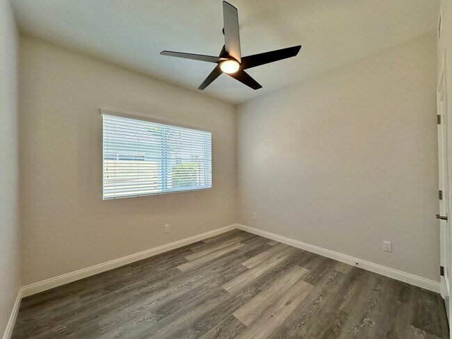 Foto del edificio - Spacious  4-Bedroom House with Solar and near SDSU Prime Location!