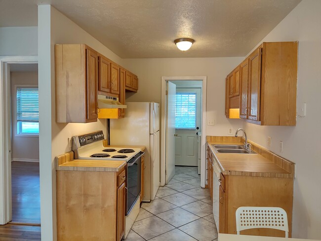 Building Photo - 106 Horizon River Dr