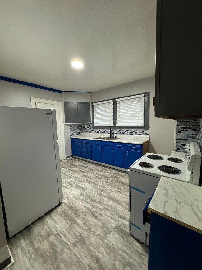 Building Photo - 125 Cedarwood Terrace
