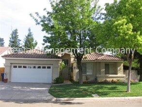 Building Photo - 5808 W Fir Ave
