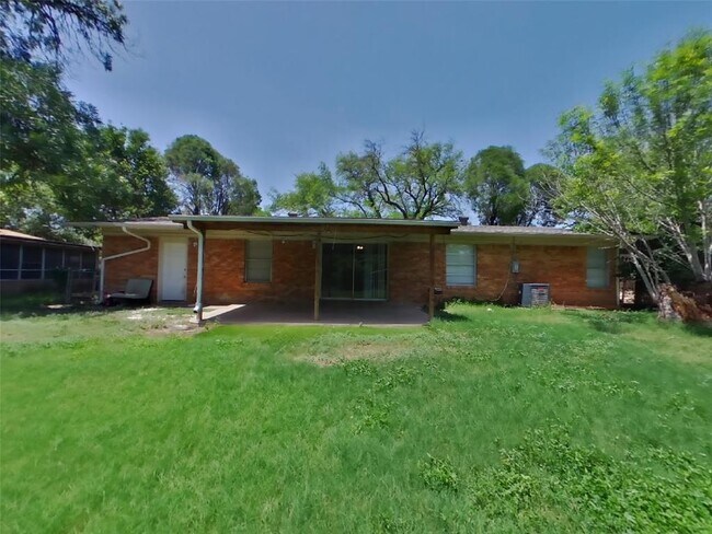 Foto del edificio - 1308 Shady Grove Path