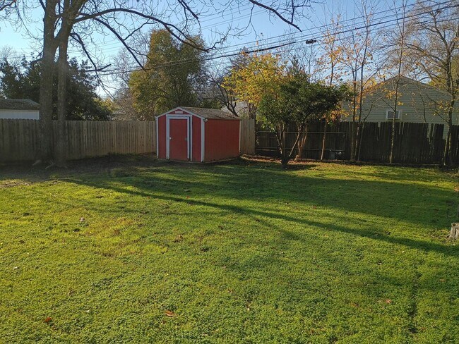 Foto del edificio - Fully Furnished Gem. Truly Turn-Key Living!