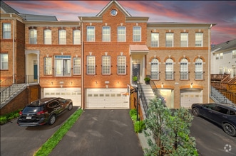 Building Photo - 22019 Dilworth Square