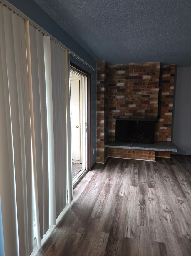 Foto del edificio - 4411 76th Ave W