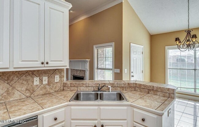 Foto del edificio - 401 Ash Tree Ln