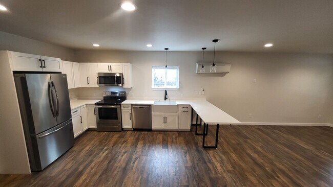 Foto del edificio - 1460 NW Newport Ave