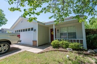 Building Photo - 1565 Timbercrest Ave