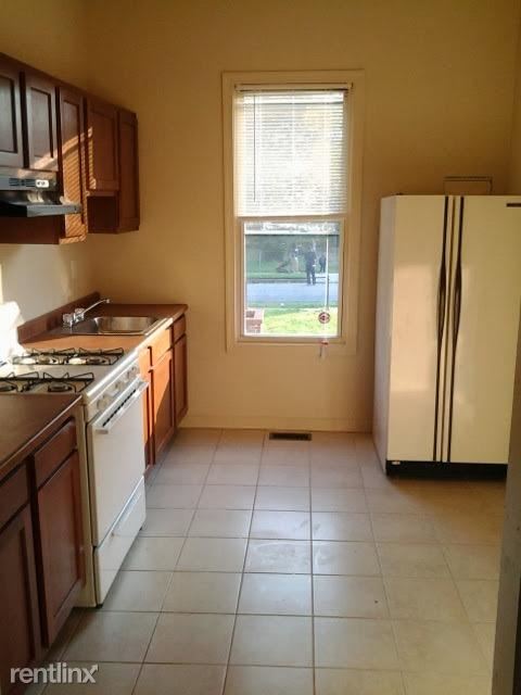 Primary Photo - 3802 Woodbine Ave