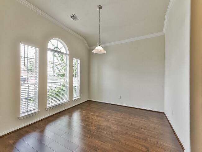 Foto del edificio - 24710 Forest Canopy Dr