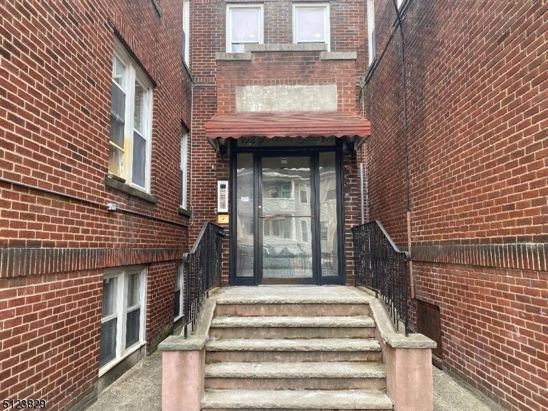 1109 Main St Unit 9C, Paterson, NJ 07503 Apartment for Rent in