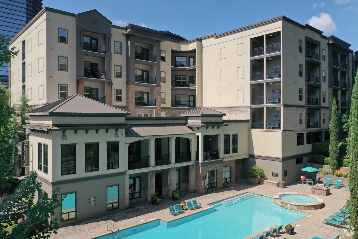 Bell Perimeter Center 70 Perimeter Ctr E Atlanta, GA Apartments for