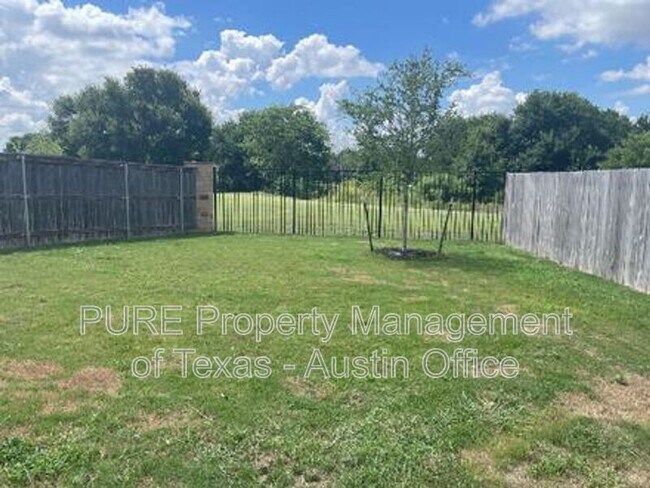 Foto del edificio - 2471 Sunrise Rd