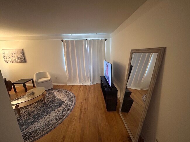 Foto del edificio - 3344 Buell St