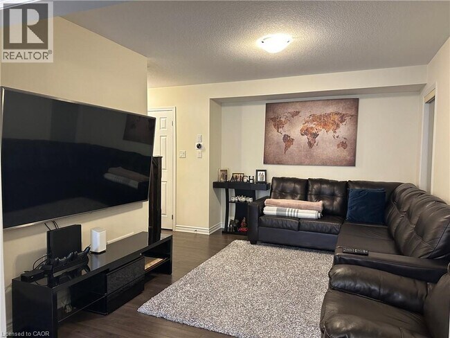 Building Photo - 209 Netherby Ln