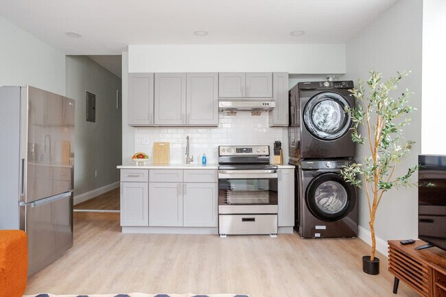 Building Photo - 1816 S 9th St