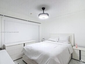Building Photo - 13411 SW 116th Pl