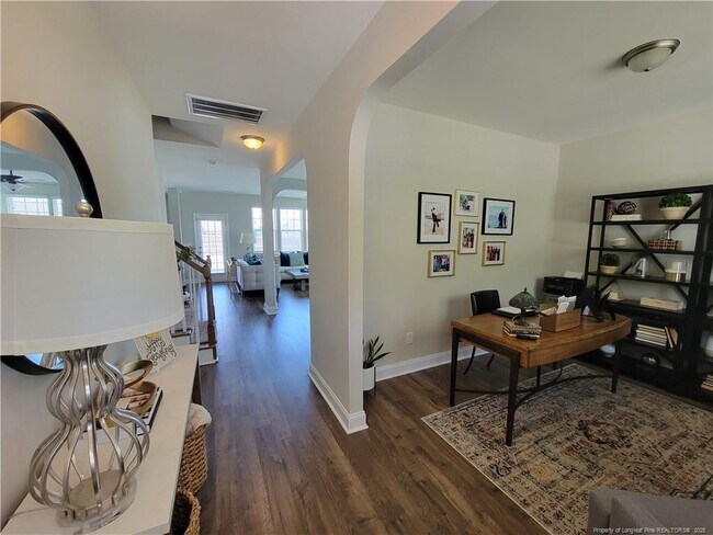 Foto del edificio - 6524 Carswell Dr