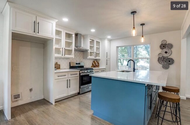 kitchen - 9936 Estate Ln