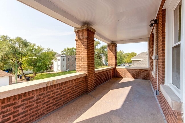 Building Photo - 3048 E 80th St