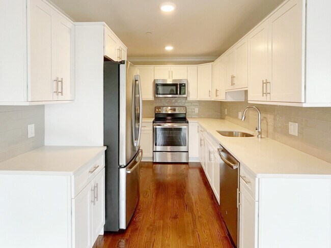 Photo - 1789 Centre St Townhome