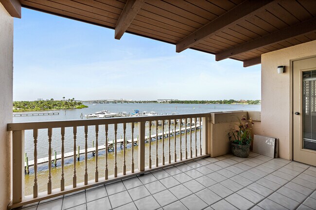 Foto del edificio - 632 Marina Point Dr