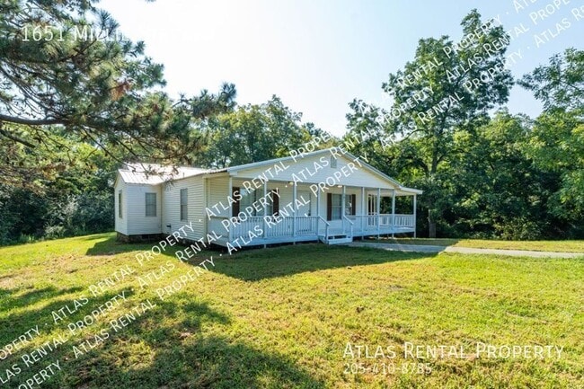 Building Photo - 1651 Millie St NE