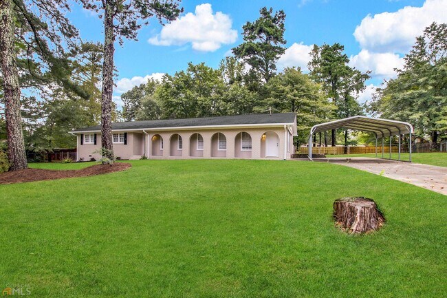 Building Photo - 3617 Collins Dr