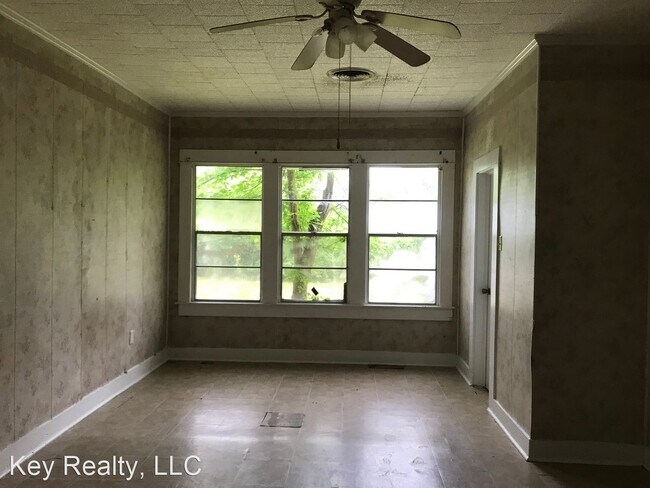 Building Photo - 3 br, 2 bath House - 1842 Thornton Court