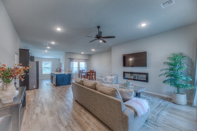 Foto del edificio - 1422 E 149th Pl S