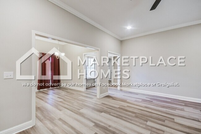 Foto del edificio - 569 Silver Hill Dr