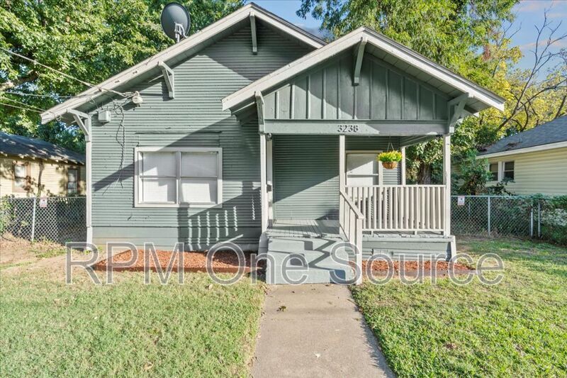 Primary Photo - 3238 Spring Ave