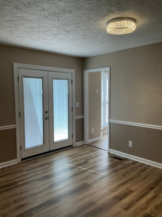 Foto del edificio - 101 Shady Maple Dr