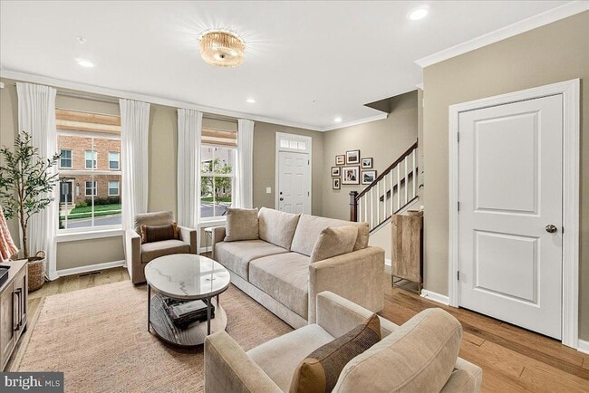 Building Photo - 22739 Tate St