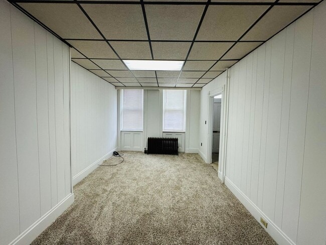 Building Photo - Two Bedroom House, Downtown Area